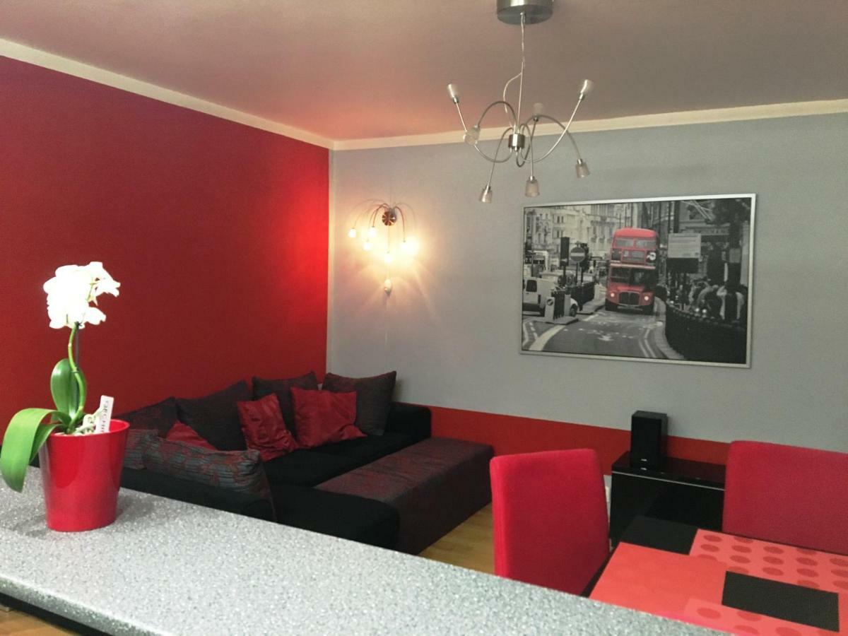 Apartment Scirocco Prague - Two Bedroom Apartment Bagian luar foto